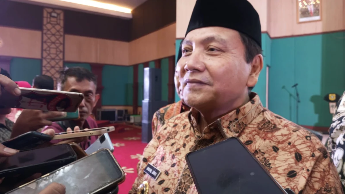Pj Bupati Bogor Sebut RLS Rendah Sebab Siswa 'Lanjut' ke Pondok Pesantren Pj Bupati Bogor Bachril Bakri. Foto : Sandika