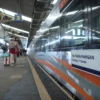 KAI Daop 2 Bandung Melarang Masyarakat Ngabuburit di Jalur Kereta Api