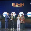 Melalui inovasi digital untuk pengadaan dan pembiayaan PaDi UMKM Raih Penghargaan BUMN Award 2024.