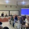 Orang tua murid dari 194 siswa melakukan audiensi dengan sekolah yang dilakukan pada Kamis (6/2) di SMA 1 Cileunyi untuk mempertanyakan status anaknya yang sempat gagal dalam proses pendaftaran. Foto Agi