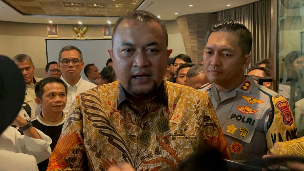 Bupati Bogor terpilih Rudy Susmanto saat memberikan tanggapan kepada awak media, Kabupaten Bogor, pada Rabu (12/2). Foto: Regi / Jabar Ekspres