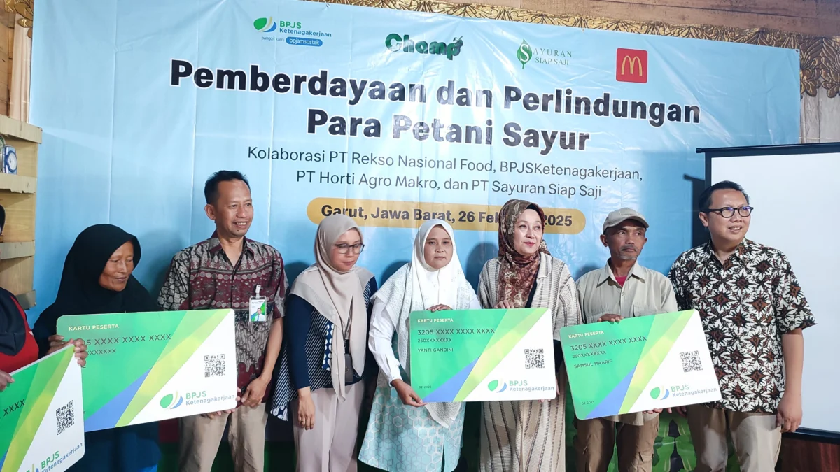 McDonald’s Indonesia Berikan BPJS Ketenagakerjaan bagi Mitra Petani Lokal di Jawa Barat untuk Meningkatkan McDonald’s Indonesia Berikan BPJS Ketenagakerjaan bagi Mitra Petani Lokal di Jawa Barat untuk Meningkatkan