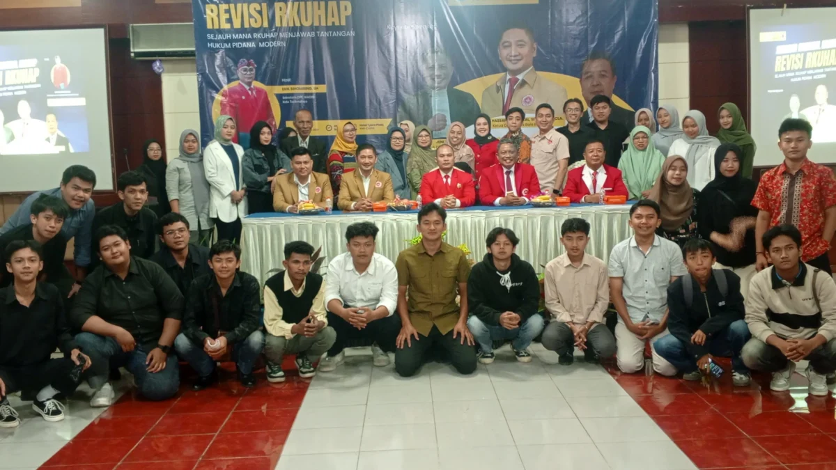 Gumati Foundation bersama Ikatan Advokat Indonesia (IKADIN) menggelar sosialisasi Rancangan Kitab Undang-Undang Hukum Acara Pidana (RKUHAP) di Hotel Tyara, Ciamis, Kamis (27/02/2025). (Foto: Cecep Herdi/Jabar Ekspres)