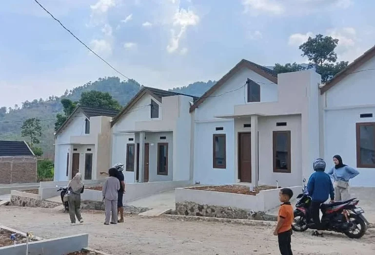 Target 3 Juta Rumah Sulit Terealisasi? Program 3 juta rumah subsidi yang ada di Kementerian Perumahan dan Kawasan (PKP) pemukiman sepertinya menemui kendala setelah kena pangkas