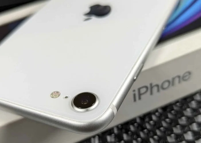 Hore! iPhone SE 4 Resmi Rilis Februari 2025? Cek Fitur dan Harga di Indonesia!