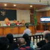 Sidang lanjutan kasus korupsi mantan Sekda Kota Bandung Ema Sumarna dan 4 Anggota dewan kembali dilanjutkan di Pengadilan Negeri Kelas 1A.