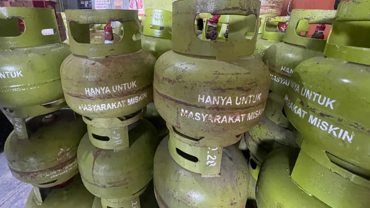Prabowo Perbolehkan Pengecer Jual LPG 3 Kg, Warganet: Seolah-olah jadi Pahlawan! Prabowo Perbolehkan Pengecer Jual LPG 3 Kg, Warganet: Seolah-olah jadi Pahlawan!