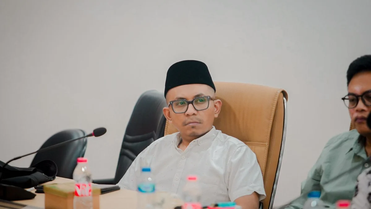 Anggota Komisi 5 DPRD Provinsi Jawa Barat dari Fraksi PKB, Maulana Yusuf Erwinsyah menyoroti isu tentang pengambilan ijazah yang diminta Disdik Jabar untuk segera diserahkan oleh sekolah kepada orangtua siswa. (Jabar Ekspres)
