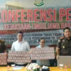 Dok. Konferensi pers eksekusi uang pengganti atas Kasus Korupsi Tol Cisumdawu. Selasa (4/2). Foto. Sandi Nugraha.