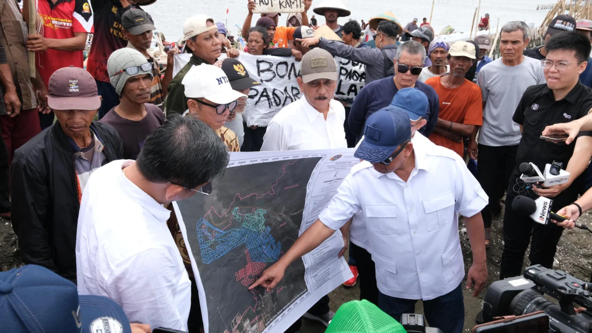 Tinjau Lokasi Terindikasi Manipulasi Data di Kawasan Pagar Laut Bekasi, Menteri Nusron Akan Tindak Tegas Pelaku Tinjau Lokasi Terindikasi Manipulasi Data di Kawasan Pagar Laut Bekasi, Menteri Nusron Akan Tindak Tegas Pelaku