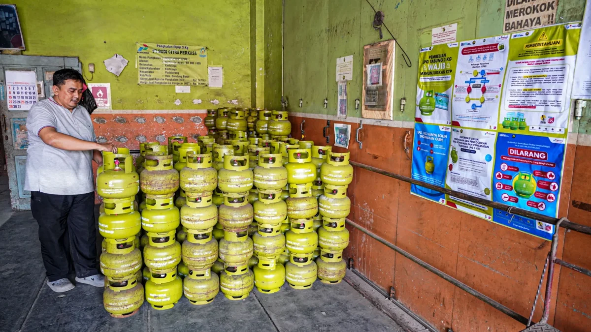 Ist. Antisipasi penimbunan gas elpiji 3kg, Polda Jabar terjunkan Tim Subdit untuk melakukan pengawasan. Dok. Jabar Ekspres .