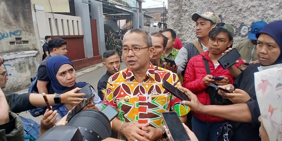 Sampah Sisa Program MBG Berpotensi Ekonomi, Pj Wali Kota Cimahi Soroti Ini! Pj Wali Kota Cimahi, Benny Bachtiar sebut Pengelolaan Sampah MBG bisa Bernilai Ekonomis (Mong / Jabar Ekspres)