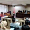 Sidang aduan antara Demi Hamzah Rahadian dengan KPU Kota Kabupaten Tasikmalaya di Komisi Informasi Jabar, Rabu (12/2)