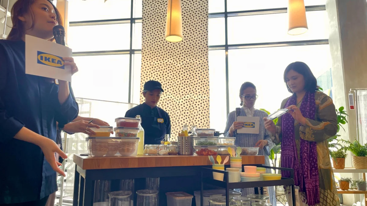 Pihak IKEA Kotabaru Parahyangan saat memberikan tips dan inspirasi membangun kebersamaan dengan keluarga. Kamis (13/2). Dok Jabar Ekspres/Wit