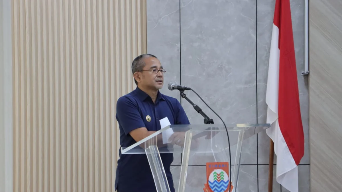Pj Wali Kota Cimahi, Benny Bachtiar Soroti Masih Adanya Aduan Masyarakat Terkait Arsip dan Pelayanan Publik di Lingkup Pemkot Cimahi. (Mong / Jabar Ekspres)