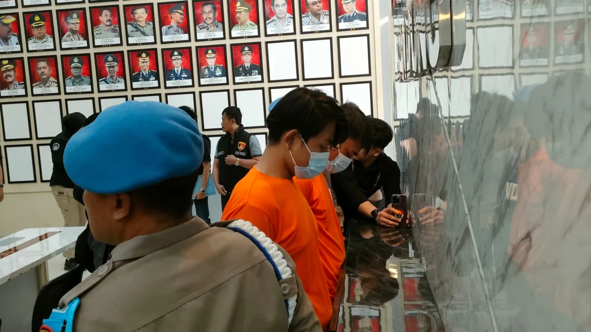 Dok. Dua pelaku begal di Jalan Soma, Kiaracondong, Kota Bandung, berhasil diamankan Polrestabes Bandung. Senin (17/2). Foto. Sandi Nugraha / Jabar Ekspres
