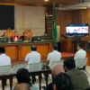 Dok. Berbeda dengan 4 terdakawa lainnya, Ema Sumarna masih menjalani sidang lanjutan secara online dari rutan KPK. Selasa (18/2) kemarin. Foto. Sandi Nugraha/Jabar Ekspres/