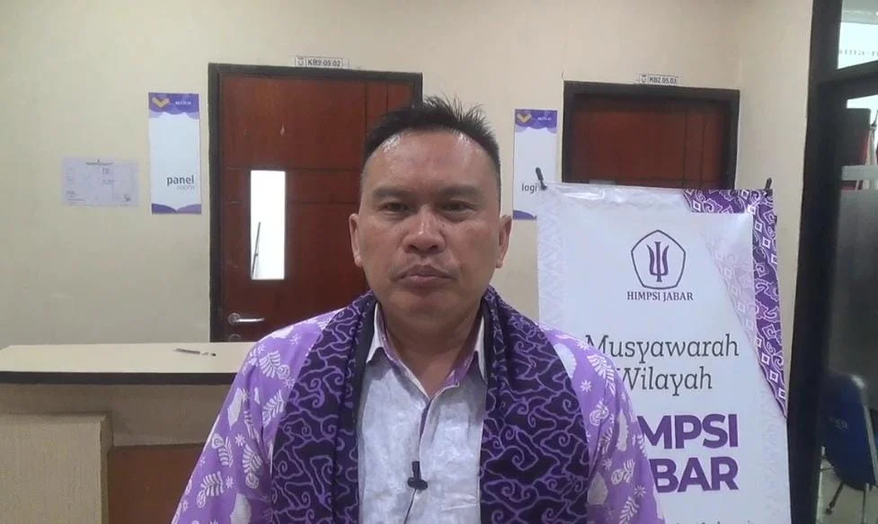 Wakil Dekan Psikologi UIN Bandung Terpilih Jadi ketua HIMPSI Jabar Periode 2025-2029 Wakil Dekan Bidang Akademik Fakultas Psikologi UIN Sunan Gunung Djati Bandung Dr. H. Irfan Fahmi, S.Th.I., S.Psi., M.Psi., Psikolog., CIPP.