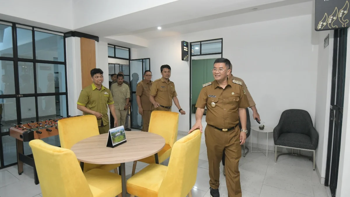 Hari Pertama Bertugas, Erwan Setiawan Jalin Silaturahmi dengan Pegawai Gedung Sate