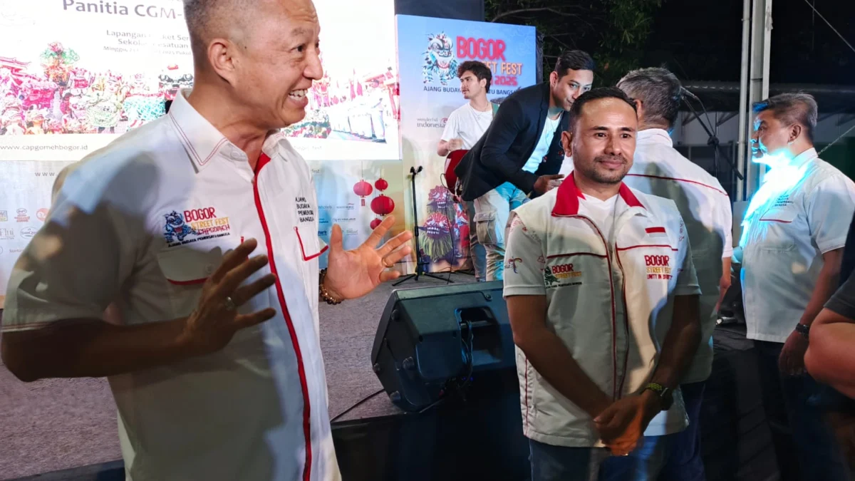 Ketua Panitia BSF CGM 2025, Arifin Himawan (Kiri) bersama jajaran saat ditemui, Minggu (23/2) Malam. (Yudha Prananda / Jabar Ekspres)