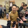 Wakil Wali Kota Cimahi, Adithia Yudhistira saat Ditemui Awak Media di Mal Pelayanan Publik (mong)