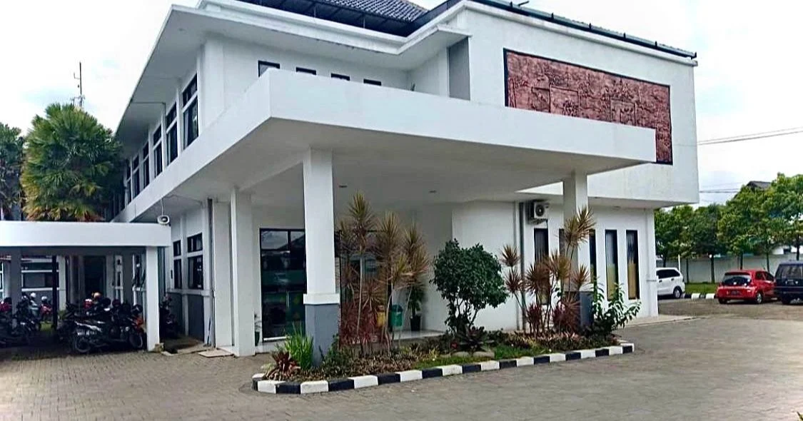 Gedung DPRD Bandung Barat di Jalan Raya Tagog Padalarang. Dok Jabar Ekspres/Suwitno