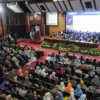 Suasana berlangsungnya pengukuhan jabatan guru besar Universitas Islam Bandung di Aula Utama Unisba, di Jalan Tamansari, Kota Bandung, Kamis (27/2). Foto: Dimas Rachmatsyah / Jabar Ekspres