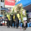 Kirab budaya dilaksanakan di Jalan Letjen Soewarto Kota Banjar pada Selasa 25 Februari 2025. Sementara HUT Banjar ke 22 ini dinilai kurang melibatkan partisipasi masyarakat. (Foto: Cecep Herdi/Jabar Ekspres)