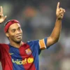 Legenda Kembali! Ronaldinho Tampil di Iklan Shopee, Netizen Nostalgia Gol Ikoniknya