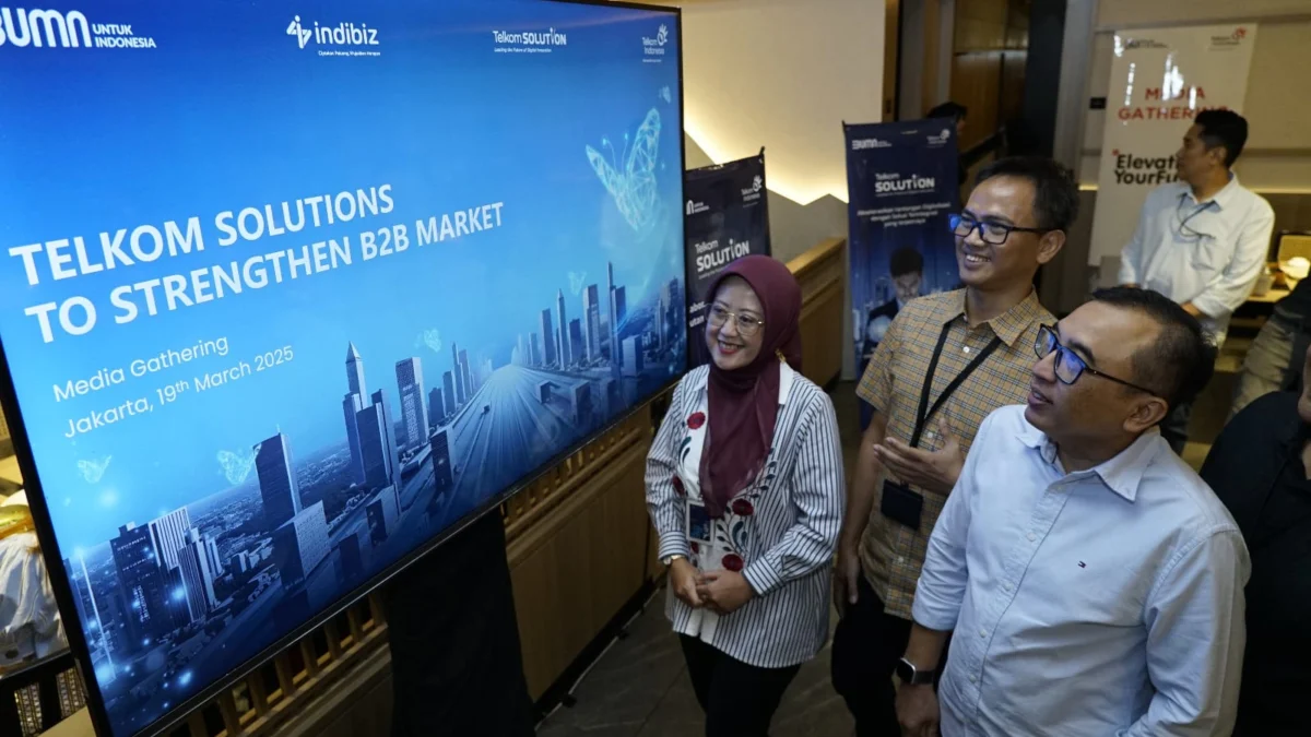 Telkom Solution menghadirkan tiga solusi unggulan, Connectivity+, Cyber Security dan Artificial Intelligence untuk market B2B.