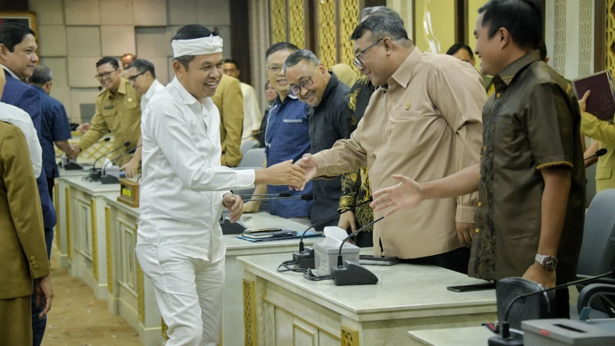Dedi Mulyadi saat menghadiri Rapat Kerja Badan Anggaran DPRD Jabar