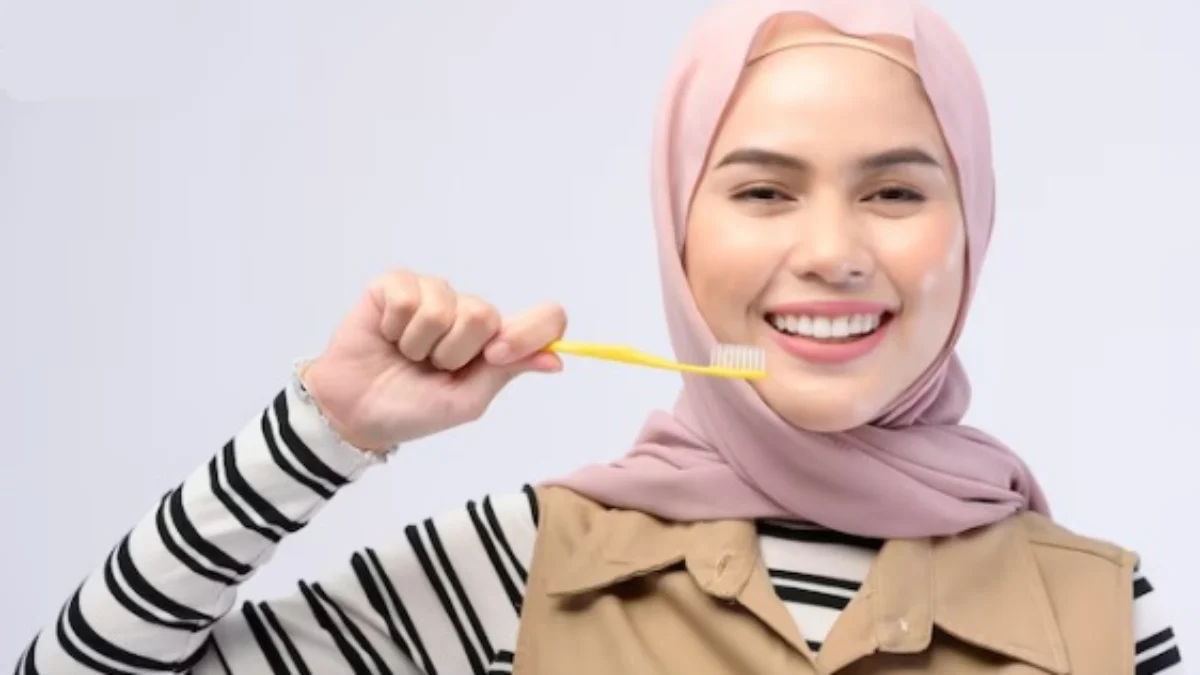 ILUSTRASI Menggosok gigi yang dipertanyakan apakah bisa membatalkan puasa. (freepik)