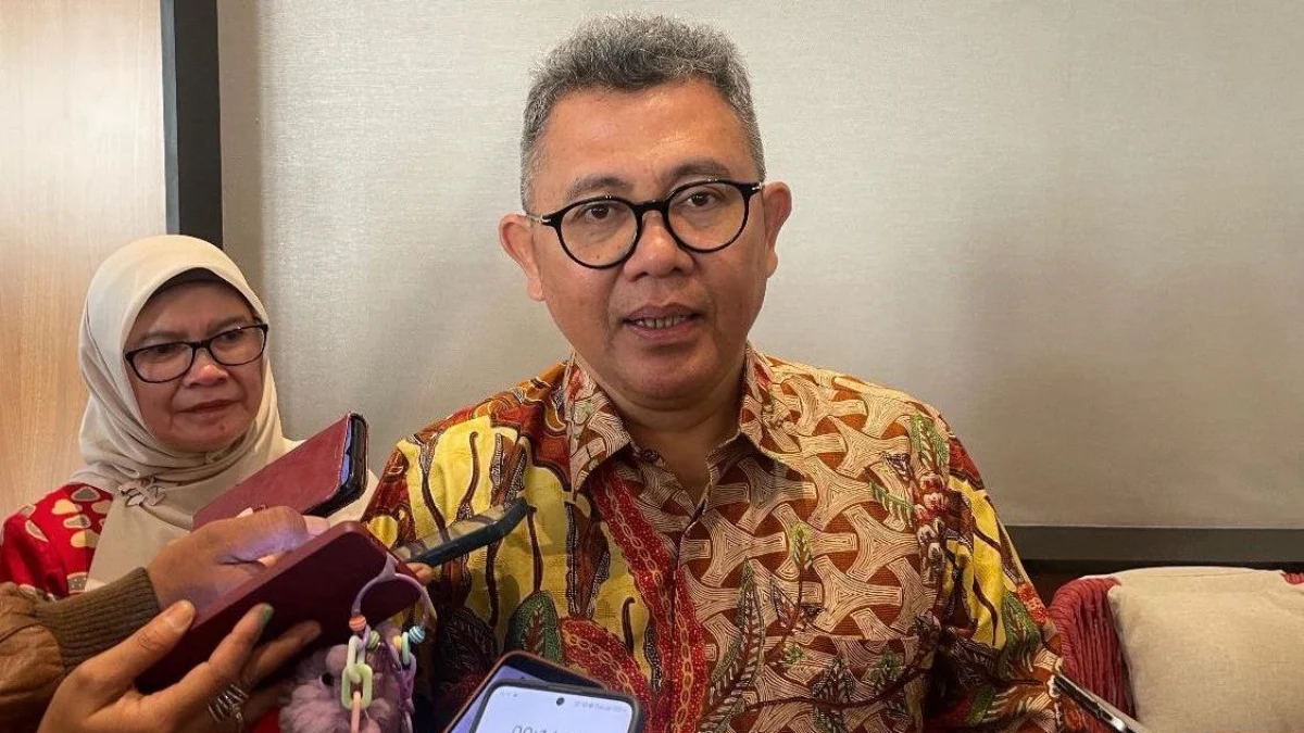 Sukseskan Layanan Kesehatan, Pemda Bandung Barat Rogoh Kocek Rp 125 Miliar Sekda Bandung Barat, Ade Zakir saat ditemui di Ngamprah. Dok Jabar Ekspres/Suwitno