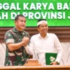 Gubernur dan Sekda Jabar menghadiri acara Penandatanganan Perjanjian Kerja Sama ( PKS ) antara Pemda Provinsi Jawa Barat dengan TNI AD Manunggal Karya Bakti Skala Besar Pembangunan Daerah di Provinsi Jawa Barat di Gedung GPH Djati Kusumo Mabesad, Jakarta, Jumat (14/3/2025).(Foto: Yogi Prayoga/Biro Adpim Jabar)