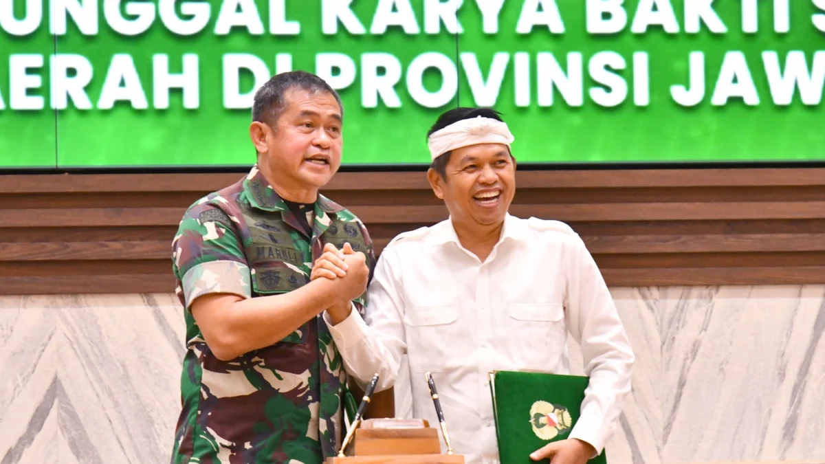 Pemdaprov–TNI AD Tandatangani Kerja Sama Manunggal Karya Bakti Gubernur dan Sekda Jabar menghadiri acara Penandatanganan Perjanjian Kerja Sama ( PKS ) antara Pemda Provinsi Jawa Barat dengan TNI AD Manunggal Karya Bakti Skala Besar Pembangunan Daerah di Provinsi Jawa Barat di Gedung GPH Djati Kusumo Mabesad, Jakarta, Jumat (14/3/2025).(Foto: Yogi Prayoga/Biro Adpim Jabar)
