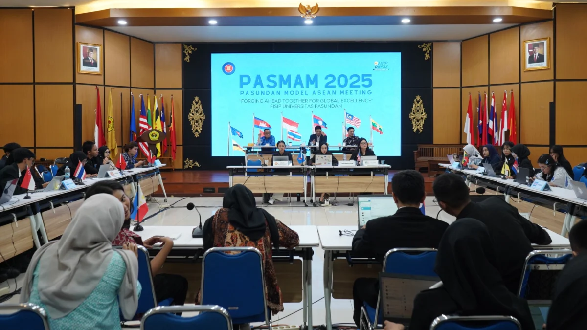 Fakultas Ilmu Sosial dan Ilmu Politik (FISIP) Universitas Pasundan (Unpas) kembali menggelar ajang bergengsi Pasundan Model ASEAN Meeting atau PASMAM 2025.
