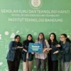 Tim Rekayasa Pertanian Sekolah Ilmu dan Teknologi Hayati-Rekayasa (SITH-R) ITB berhasil menjadi Runner-Up dalam kategori Frontier Science and Technology di ajang Global Student Innovation Challenge (GSIC) 2024.