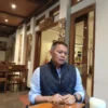 Taufik Hidayat Udjo, Ketua DPD Perhimpunan Usaha Taman Rekreasi Indonesia (PUTRI) Jabar saat ditemui Jabar Ekspres di Saung Angklung Udjo, Senin (24/2). Foto: Dimas Rachmatsyah / Jabar Ekspres