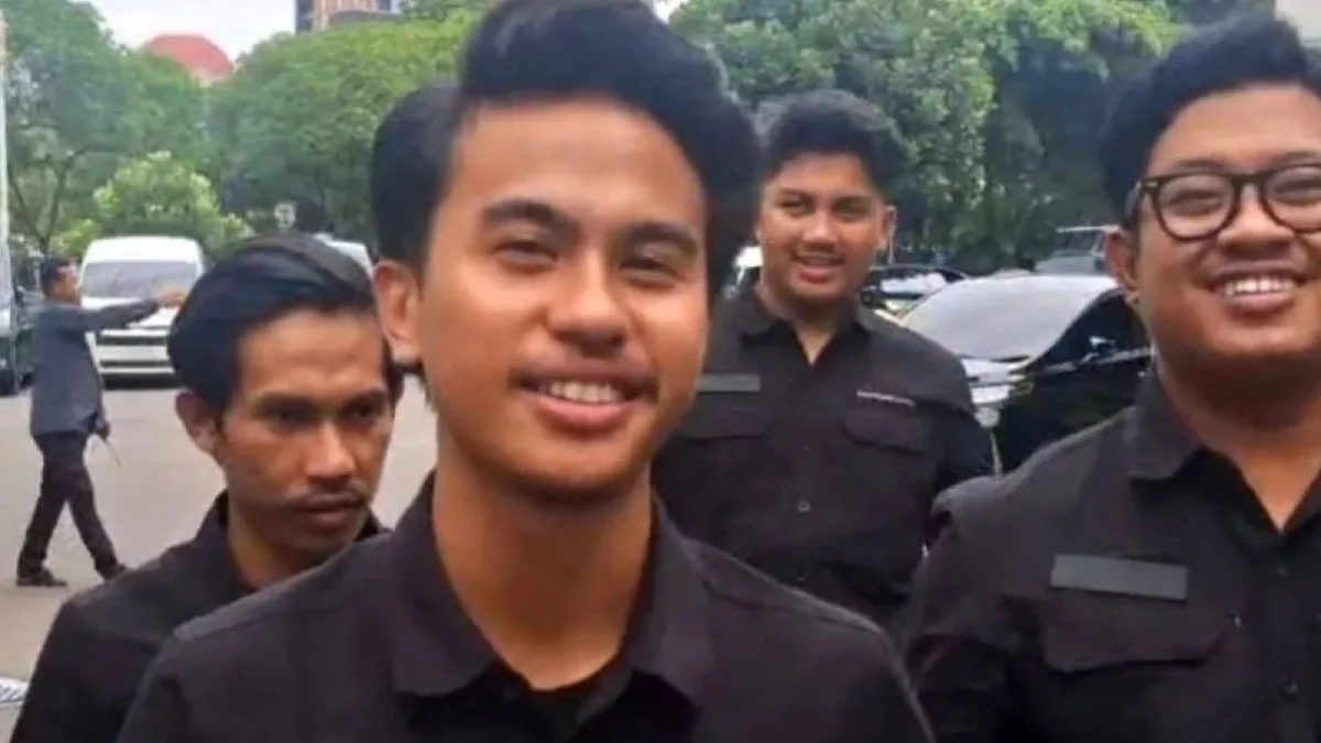 Anggota Pandawara Group, Gilang Rahma, hendak menemui Presiden Prabowo Subianto di Istana Kepresidenan Jakarta, Selasa (11/3/2025). (foto/ANTARA)