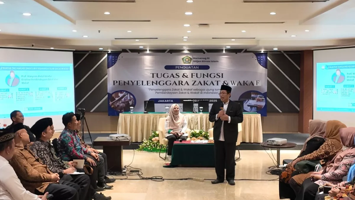 Direktur Pemberdayaan Zakat dan Wakaf Kemenag Prof. Waryono Abdul Ghafur. (foto/Jawa Pos)