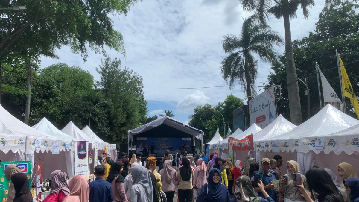 Pemkab Bogor Gelar Bazar Murah Ramadan, Kamis (20/3). Foto: Sandika / Jabar Ekspres