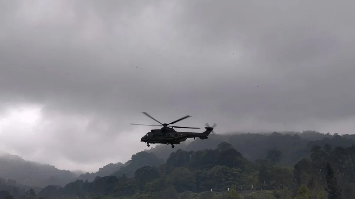 Bupati Bogor pantau arus mudik menggunakan helikopter. (Foto/Sandika Fadilah)