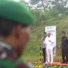 Gubernur Jawa Barat Dedi Mulyadi saat memimpin Apel Kesiapsiagaan Satgas Pemberantasan Premanisme tingkat Provinsi Jawa Barat di Area Aspirasi KIIC Karawang, Kamis (27/3/2025).