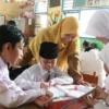 Pemkab Bandung Keluarkan Surat Edaran Terkait Kegiatan Pembelajaran Selama Puasa Ilustrasi siswa SD sedang belajar. (foto/ANTARA)