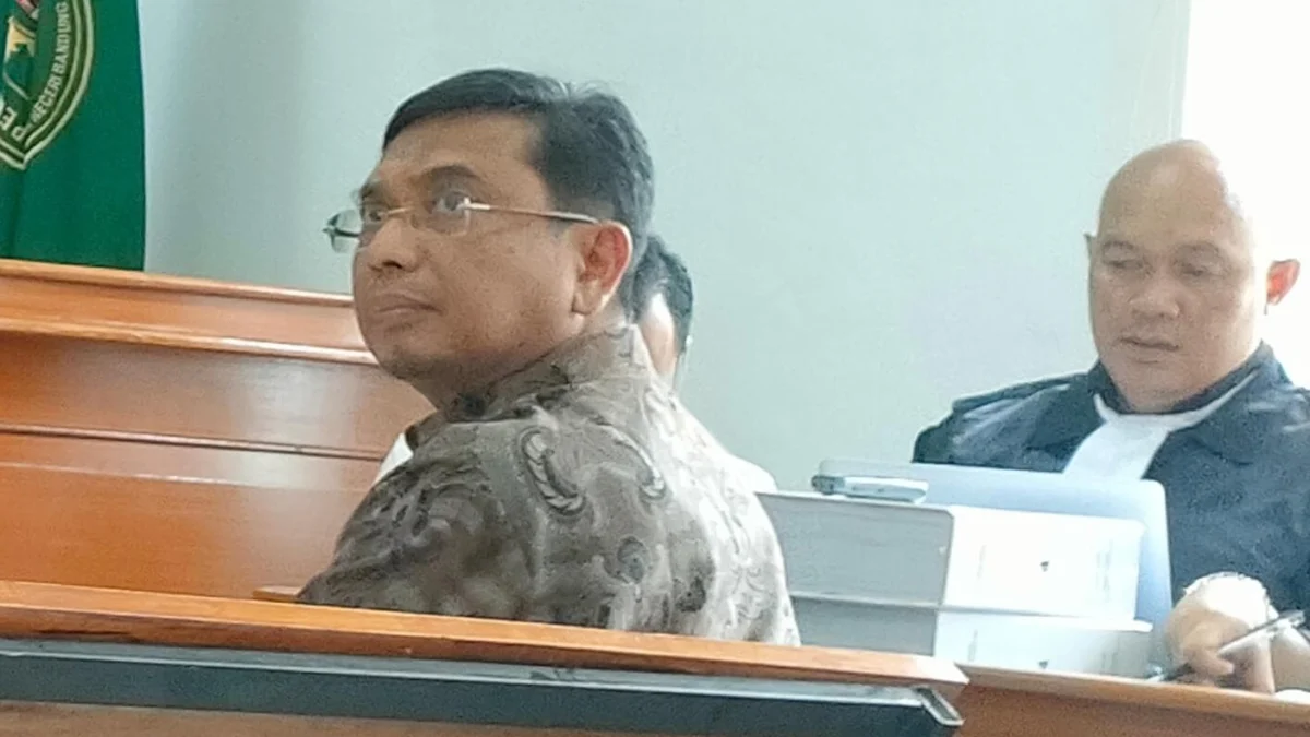 Mantan Ketua DPRD Kota Bandung Teddy Rusmawan hadir sebagai saksi dalam persidangan korupsi Bandung Smart City di Pengadilan Tipikor