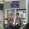 Direktur Pelindungan WNI dan BHI Kementerian Luar Negeri (Kemlu) RI Judha Nugraha (kiri). (foto/ANTARA)
