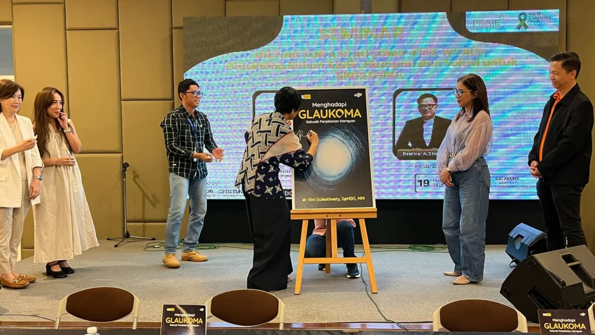 Penerbit Erlangga meluncurkan buku kesehatan mata yang ditulis langsung oleh dr Rini Sulastiwaty untuk berikan pengetahuan mengenai Glaukoma.