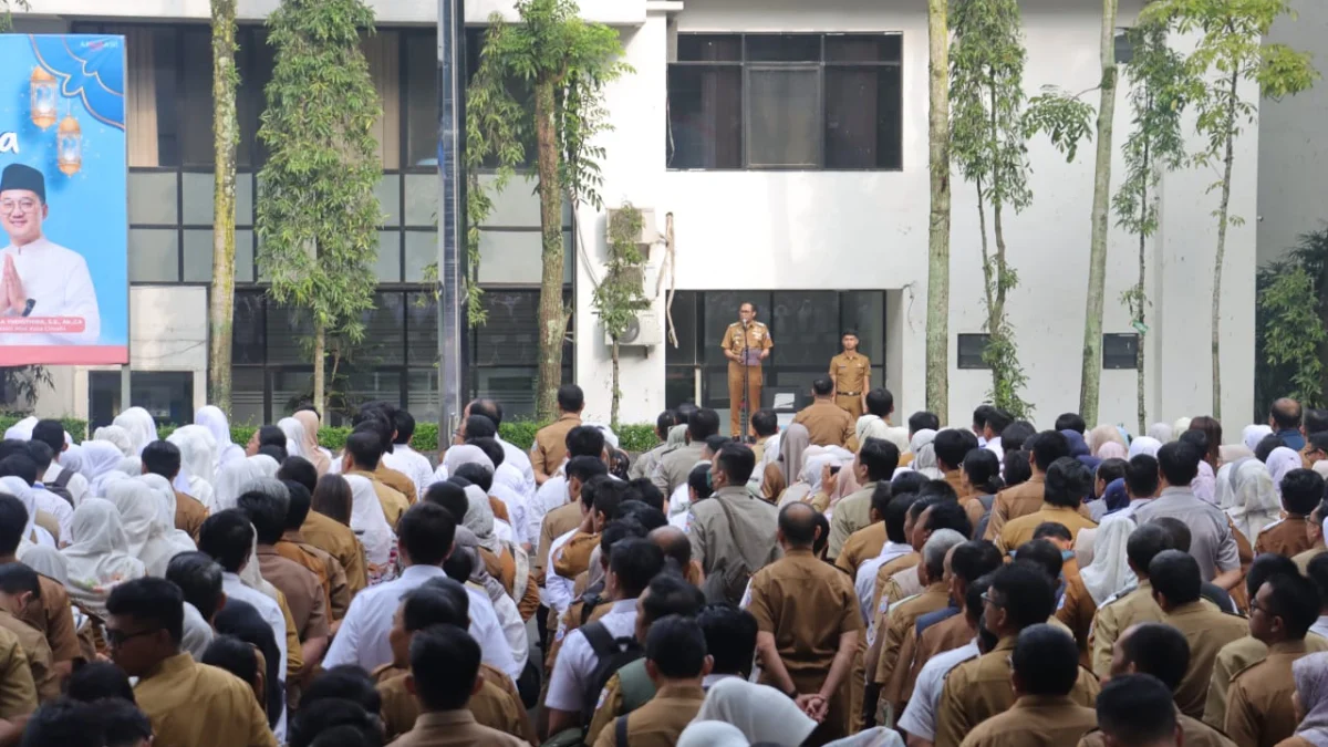 Wali Kota Cimahi, Ngatiyana saat Apel Perdana di Pemkot (mong