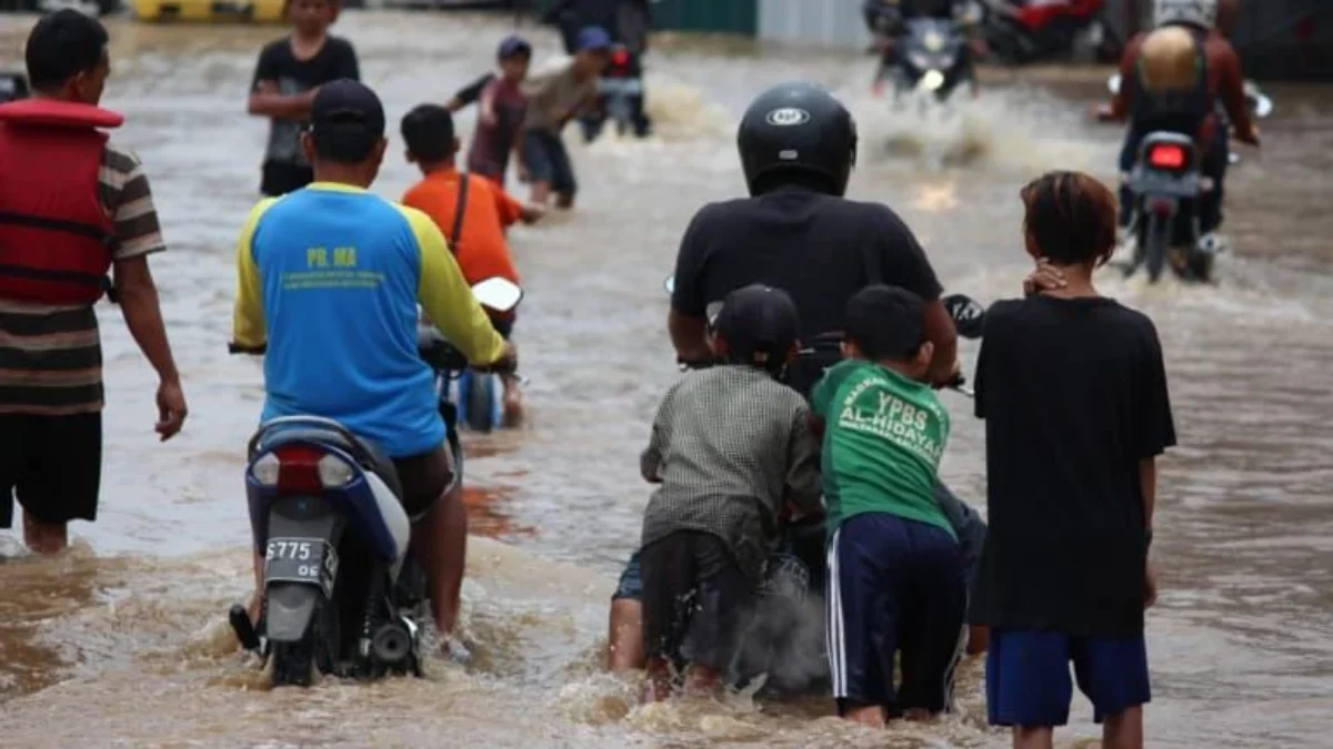Kehadiran BPBD di Kota Bandung Tinggal Tunggu Hasil Fasilitasi dari Pemprov Jabar Foto ilustrasi : Hadirnya BPBD dinilai penting guna mengatasi segala bentuk kebencanaan lewat mitigasi bencana (Jabarekspres)