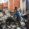 Foto ilustrasi penyelesaian masalah sampah di Kota Bandung, di TPST Nyengseret. (Dimas / JE)